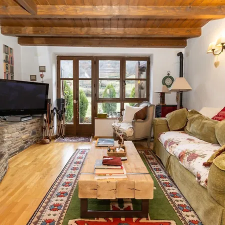 Casa Pietat En Bossost Сasa de vacaciones *